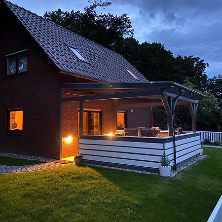 Strandhaus Mathea - Ruhige Lage Direkt Am Fleesensee - Parkplatz, Kamin, Sauna - Familienfreundlich Unter Göhren 外观 照片